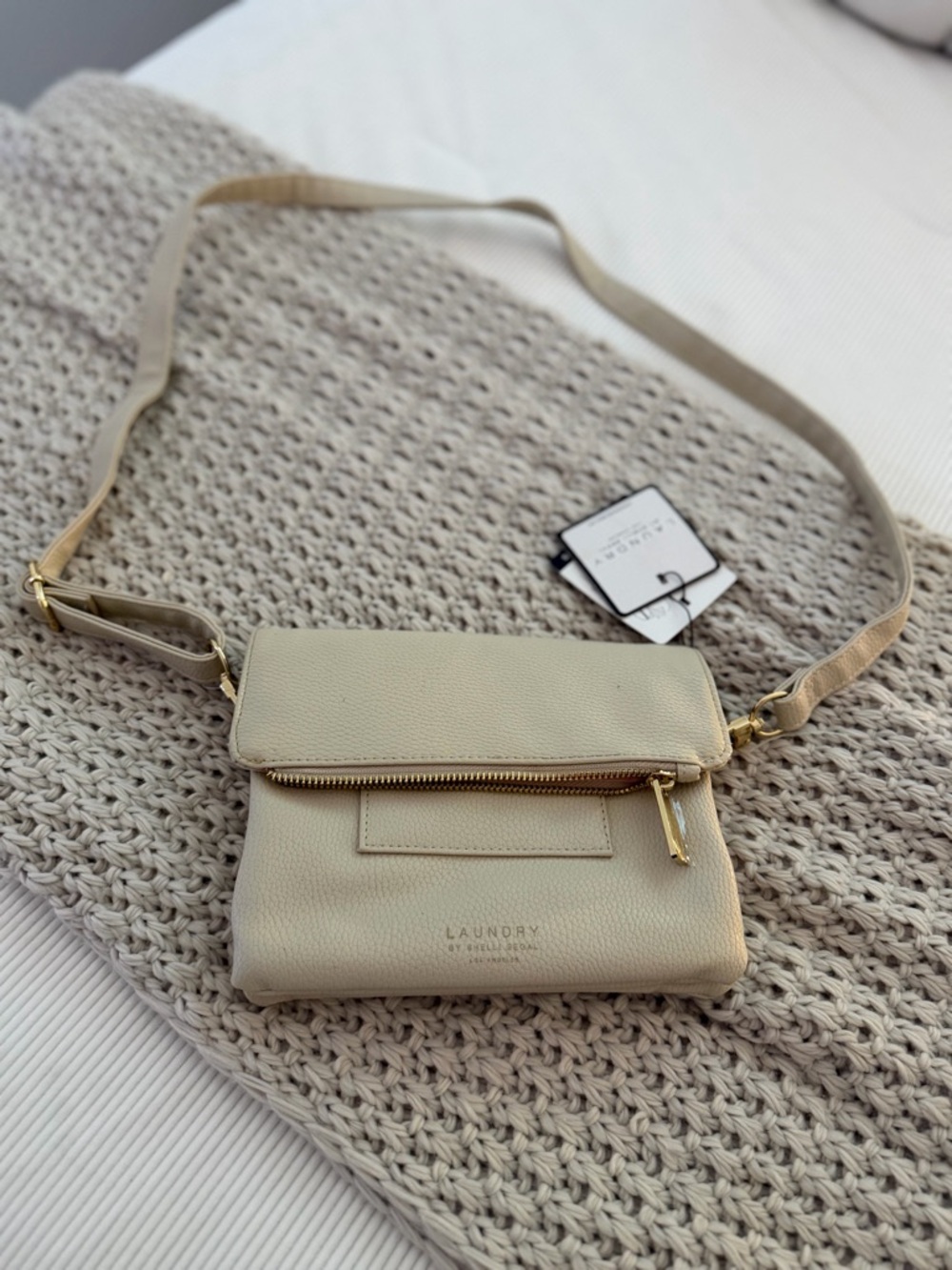 Laundry By Shelli Segal Beige/Cream Pebbled Crossbody Bag with Gold Hardware